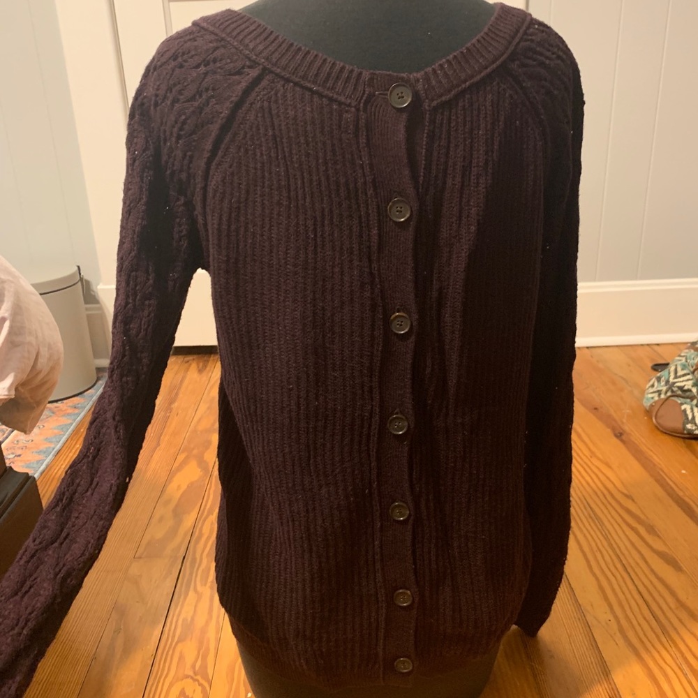 Back button LOFT sweater